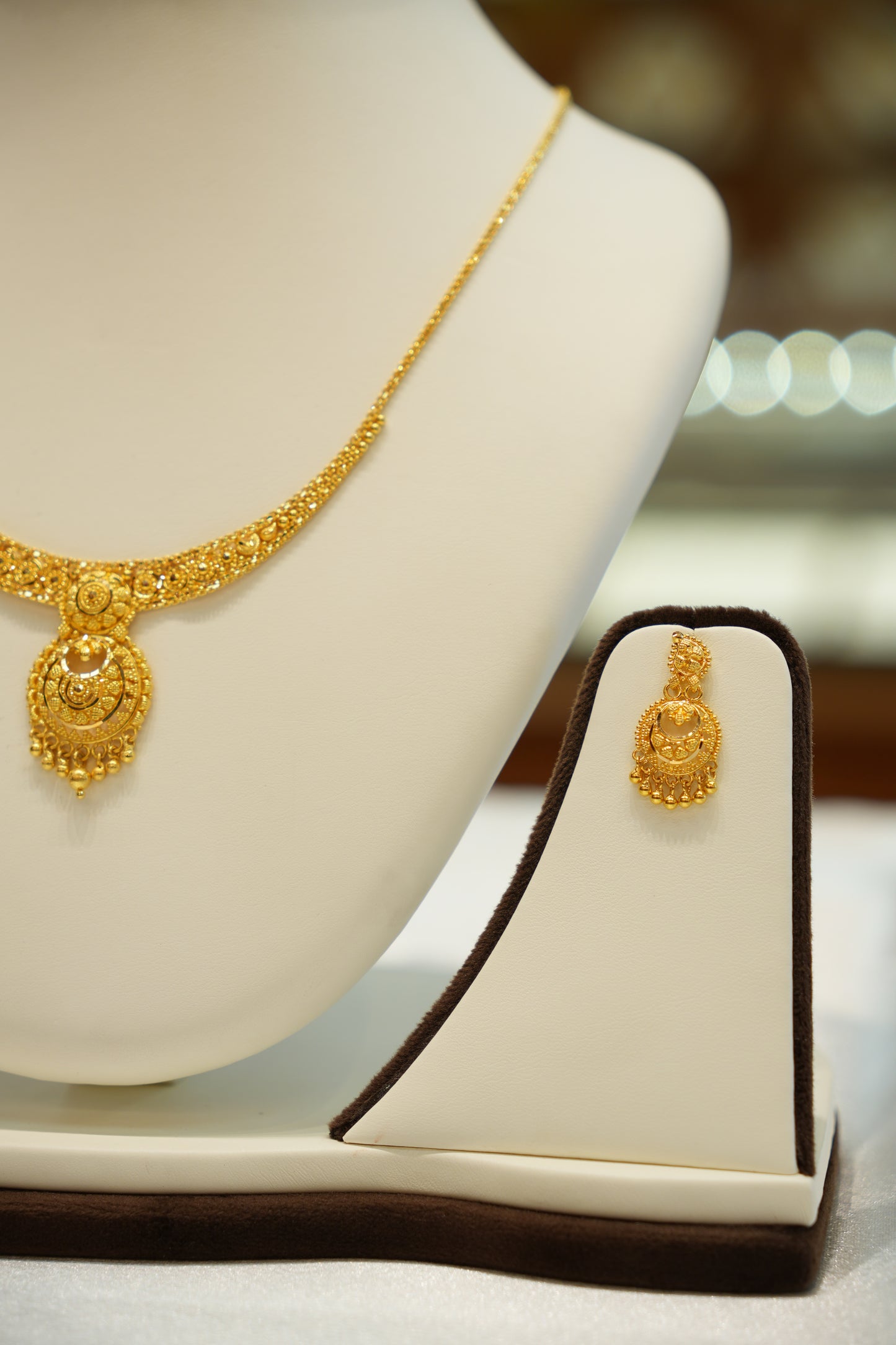 22Kt Gold Ladies Necklace