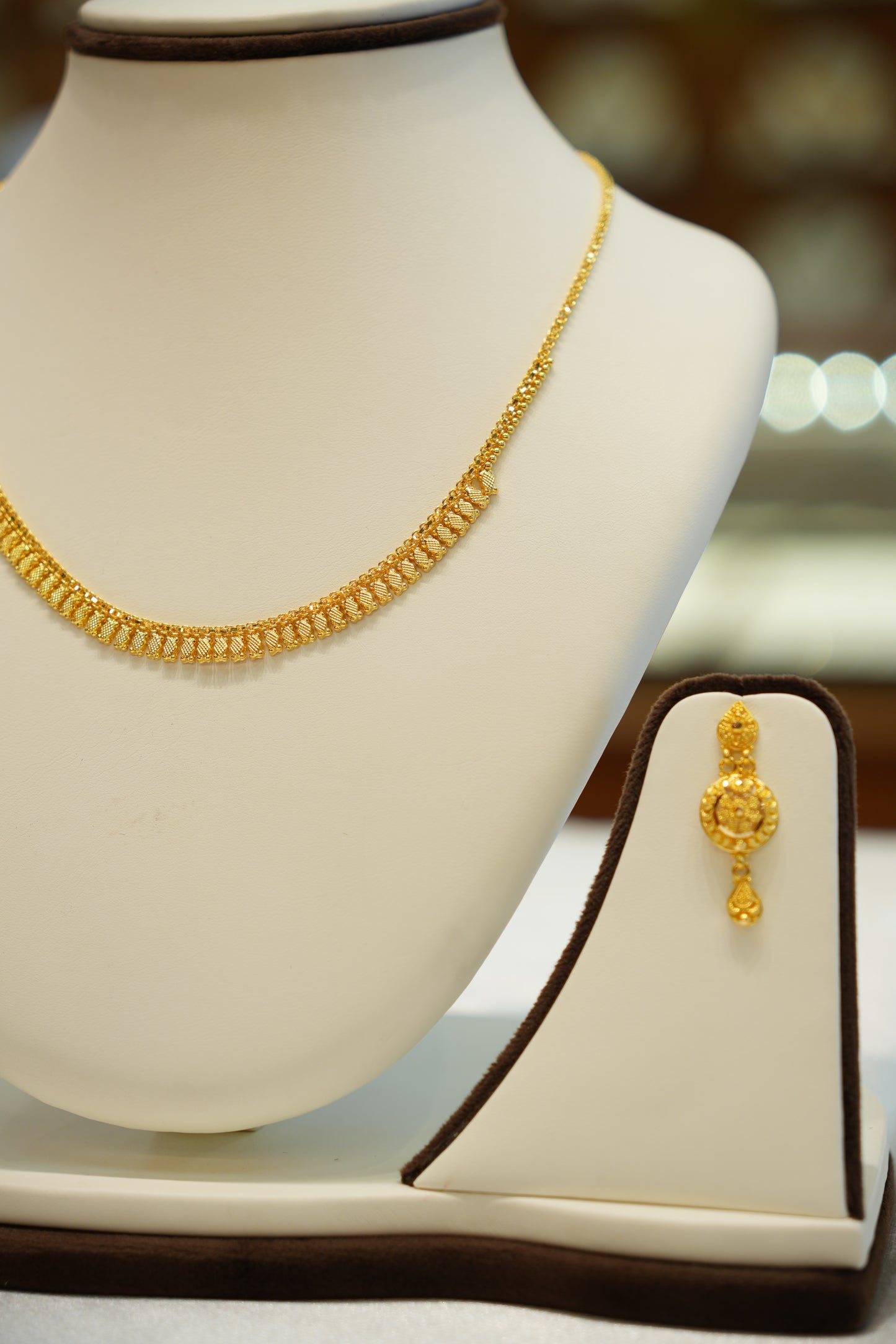 22Kt Gold Ladies Necklace