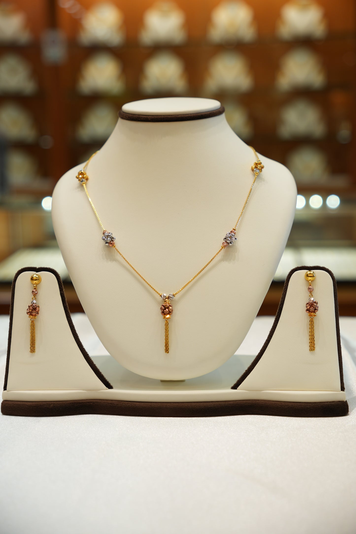 22Kt Gold Ladies Necklace