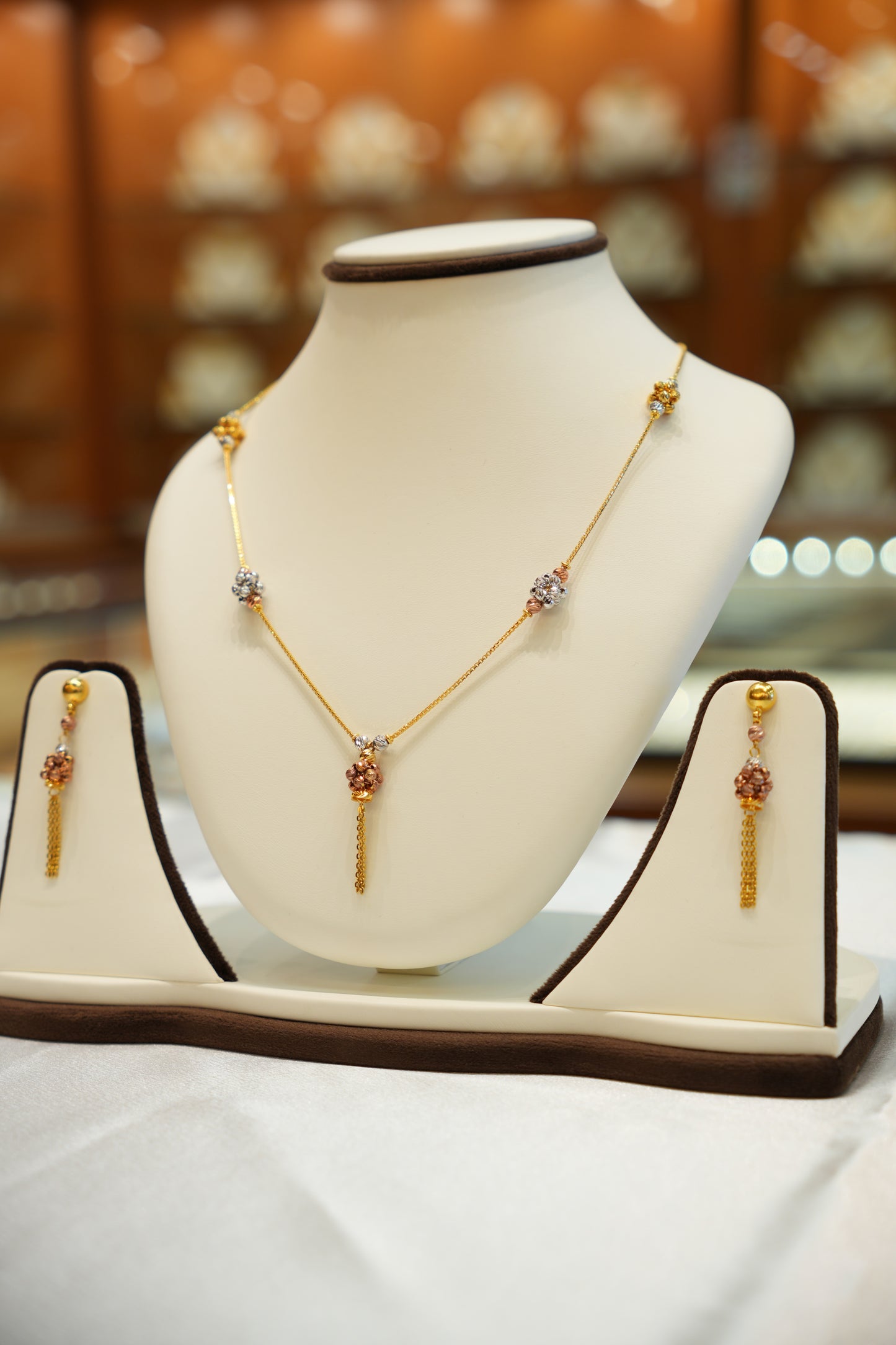 22Kt Gold Ladies Necklace