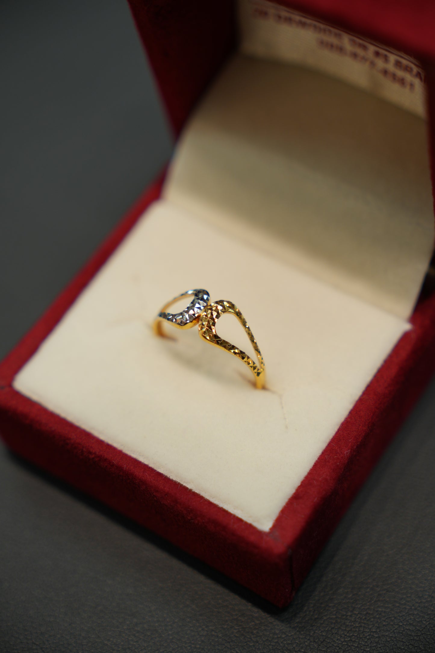 22K Gold Ladies Ring