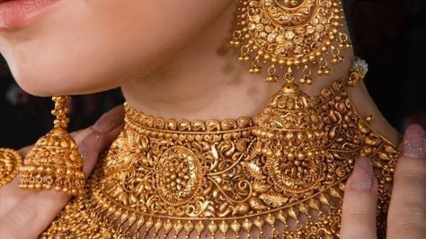 One Necklace, Many Occasions