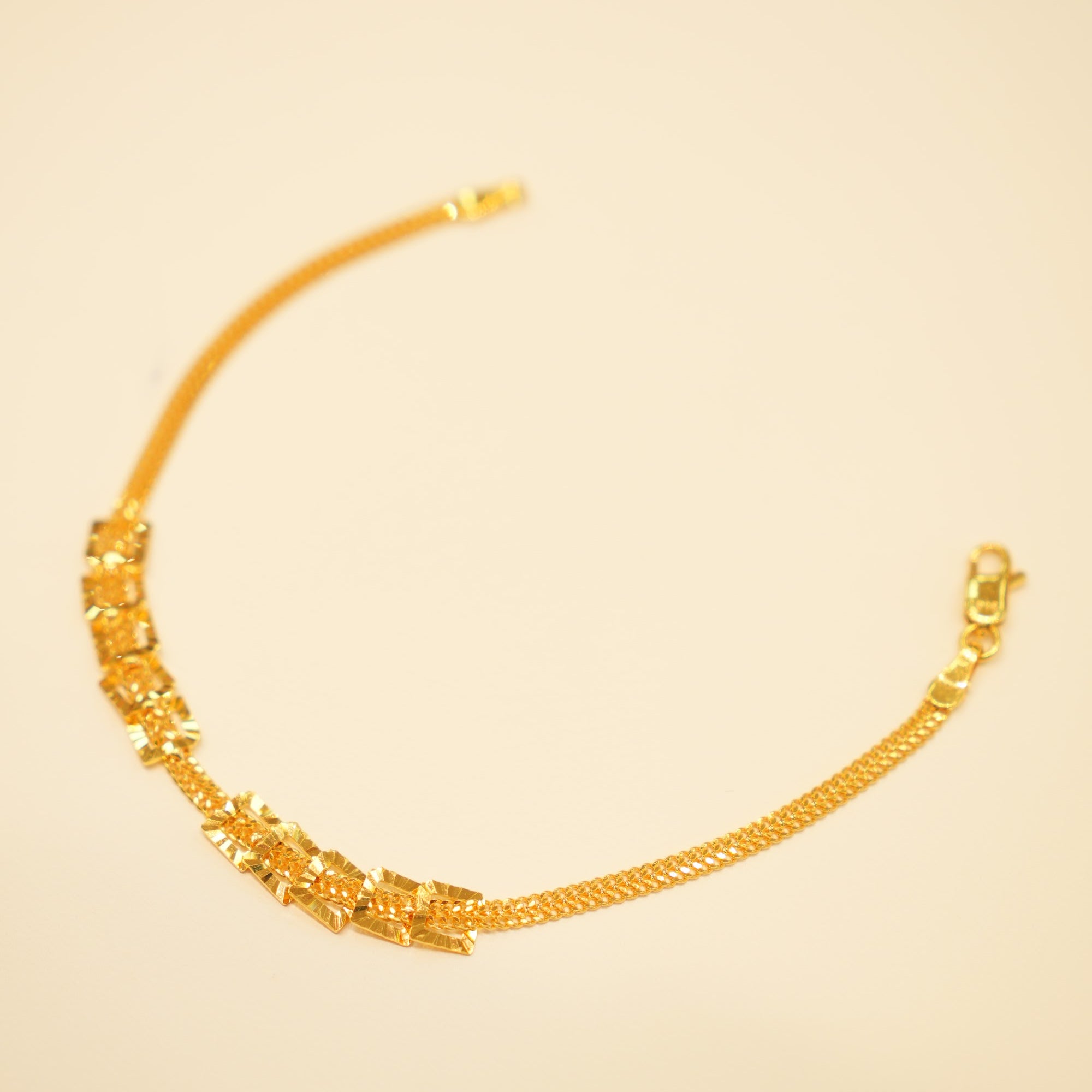 22K Gold Faceted Curve Accent Bracelet