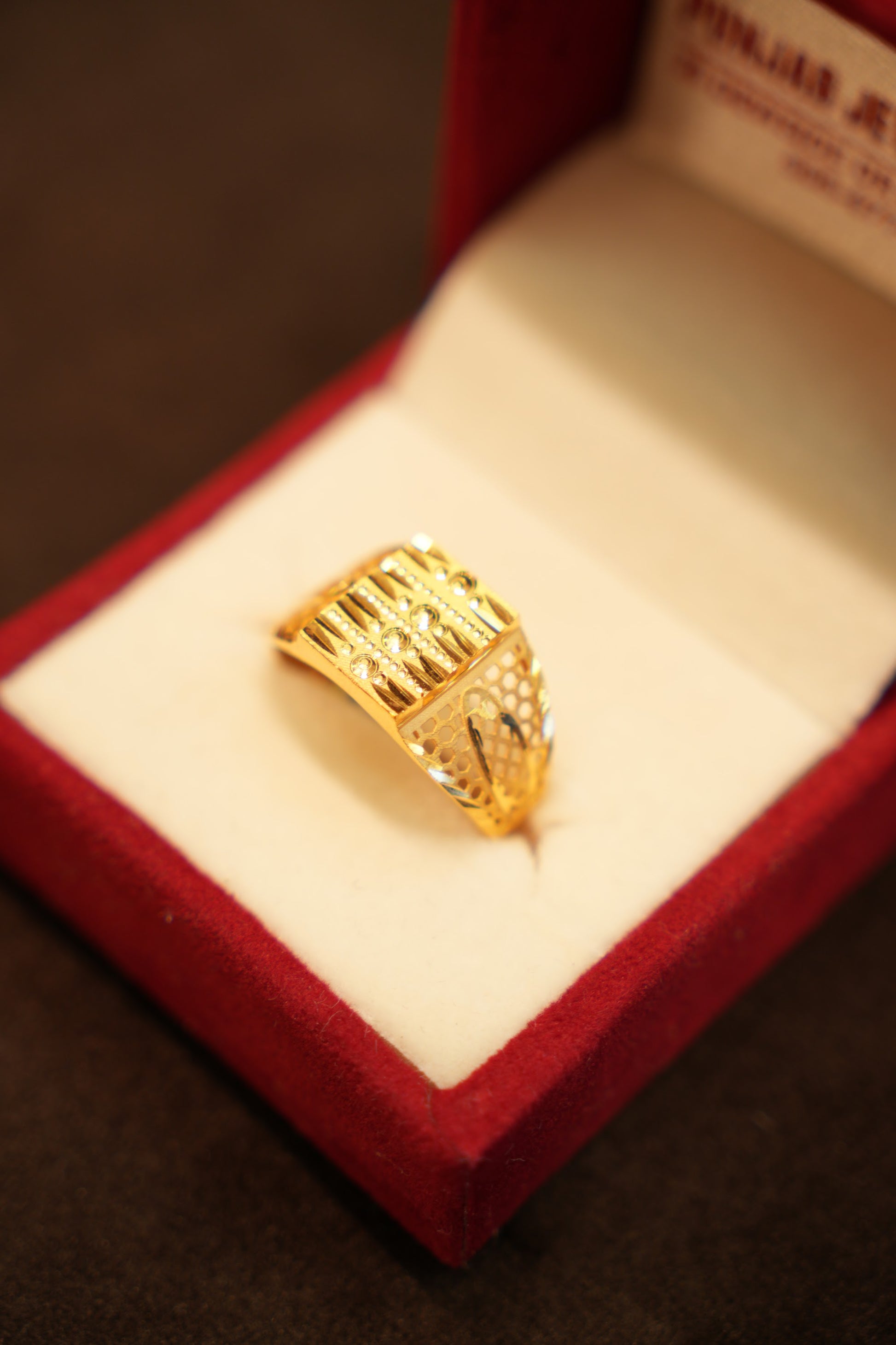 22K Gold Lattice Column Ring