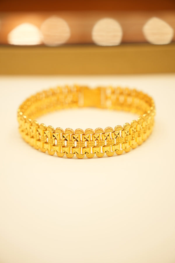 22K Gold Crosshatch Stud Bangle Bracelet
