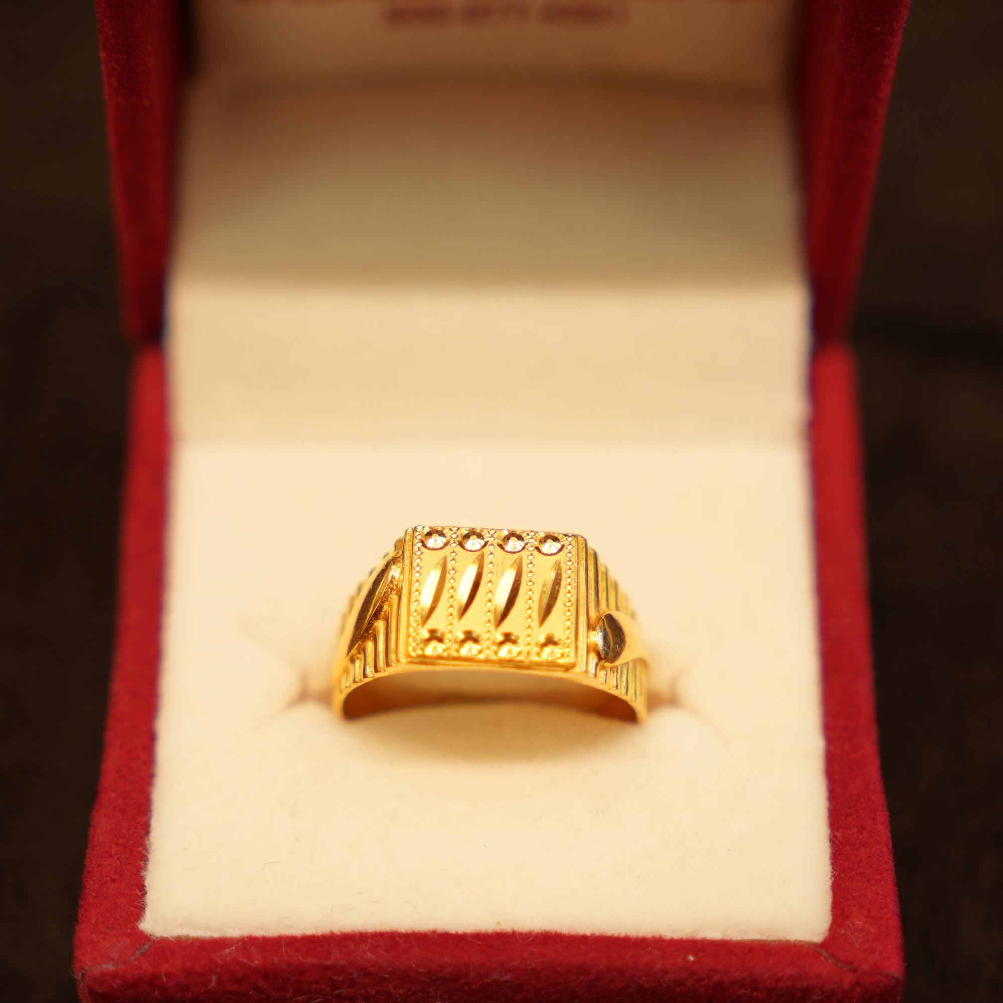 22K Gold Leaf Column Ring