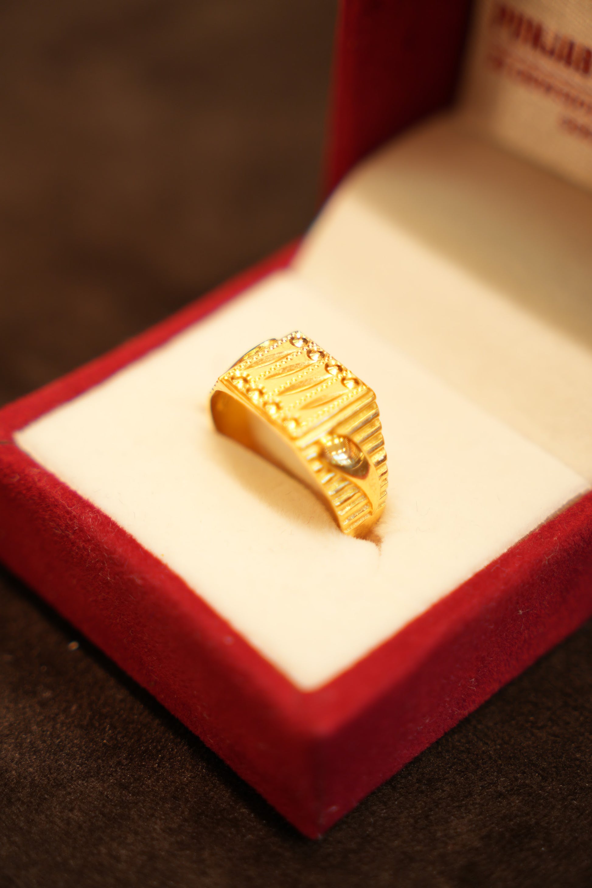 22K Gold Leaf Column Ring