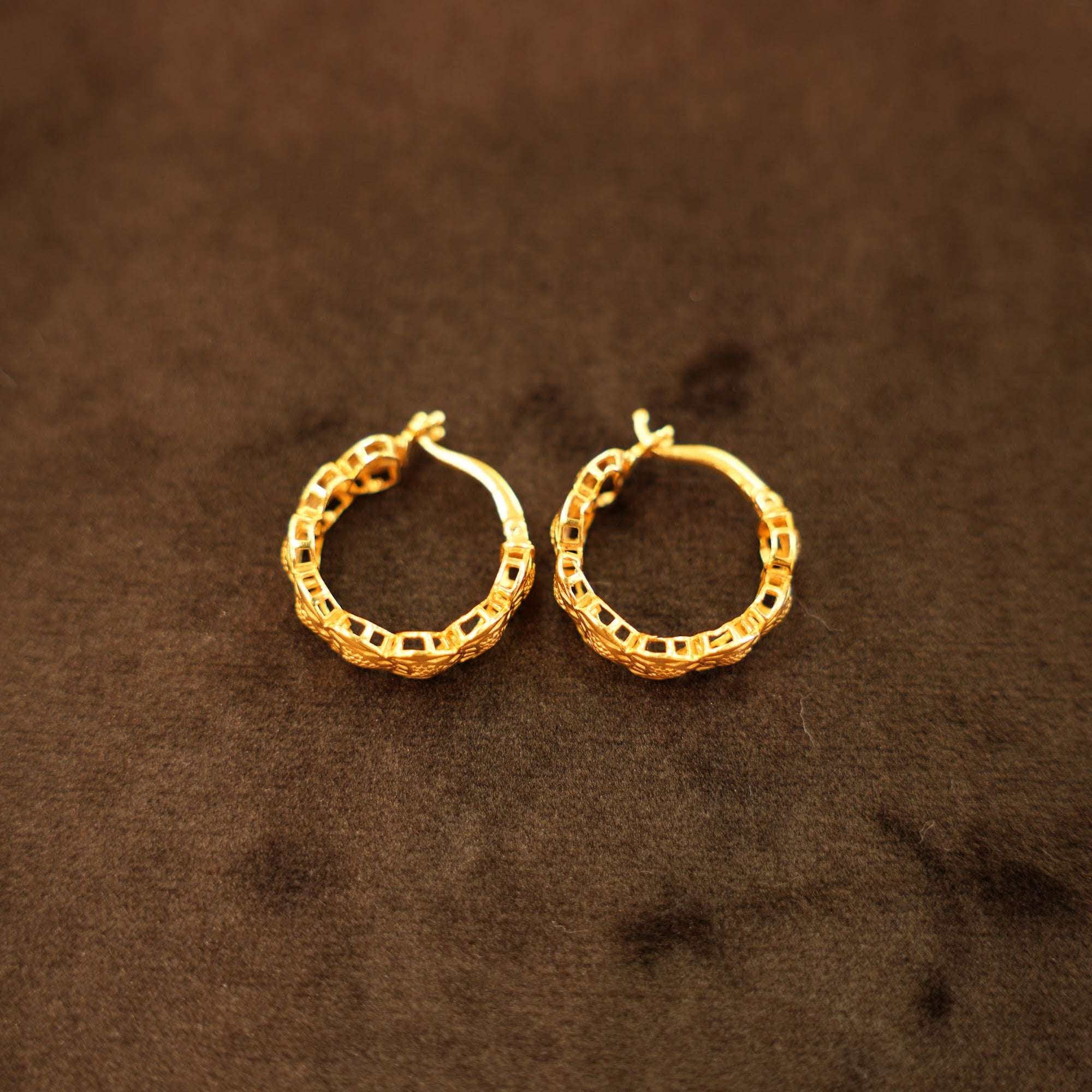 22K Gold Openwork Lattice Wide Hoop Earrings