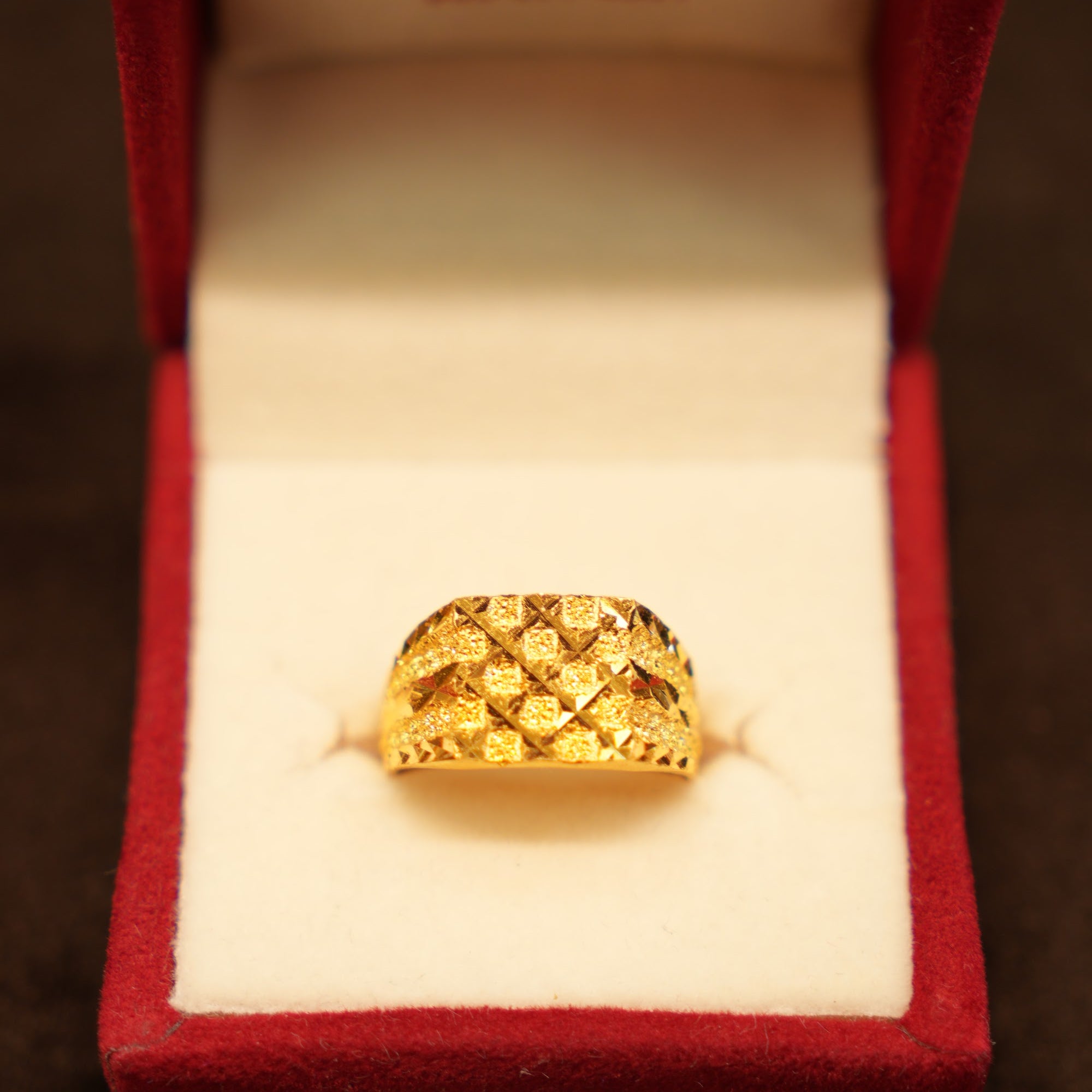 22K Gold Quilted Diamond-Cut Dome Ring