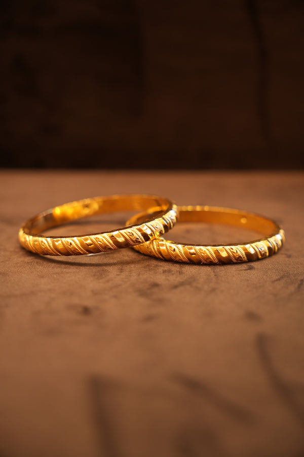 22K Gold Diagonal Twist Sparkle Bangles