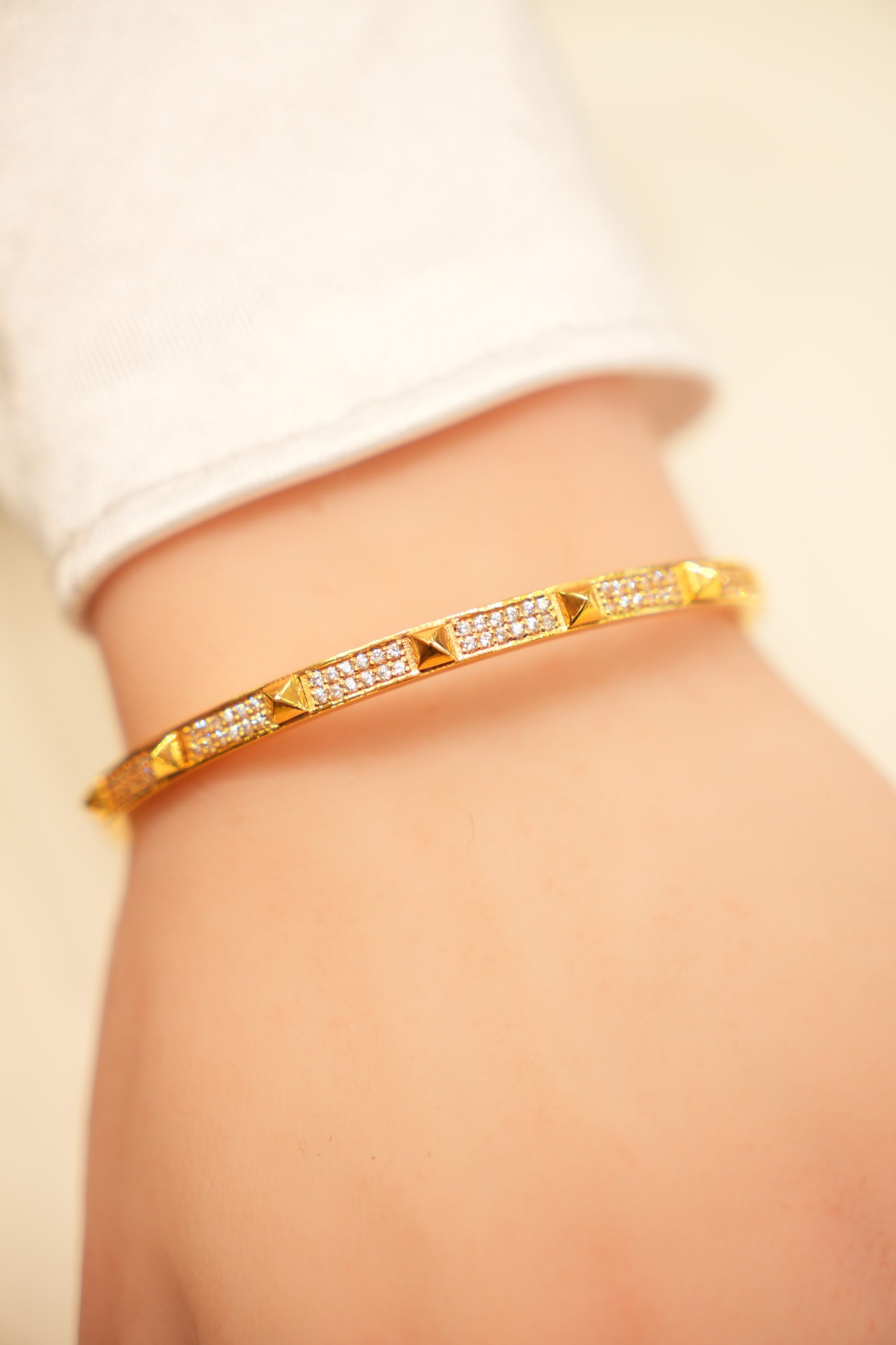 22K Gold Pyramid Stud Pavé Bangle