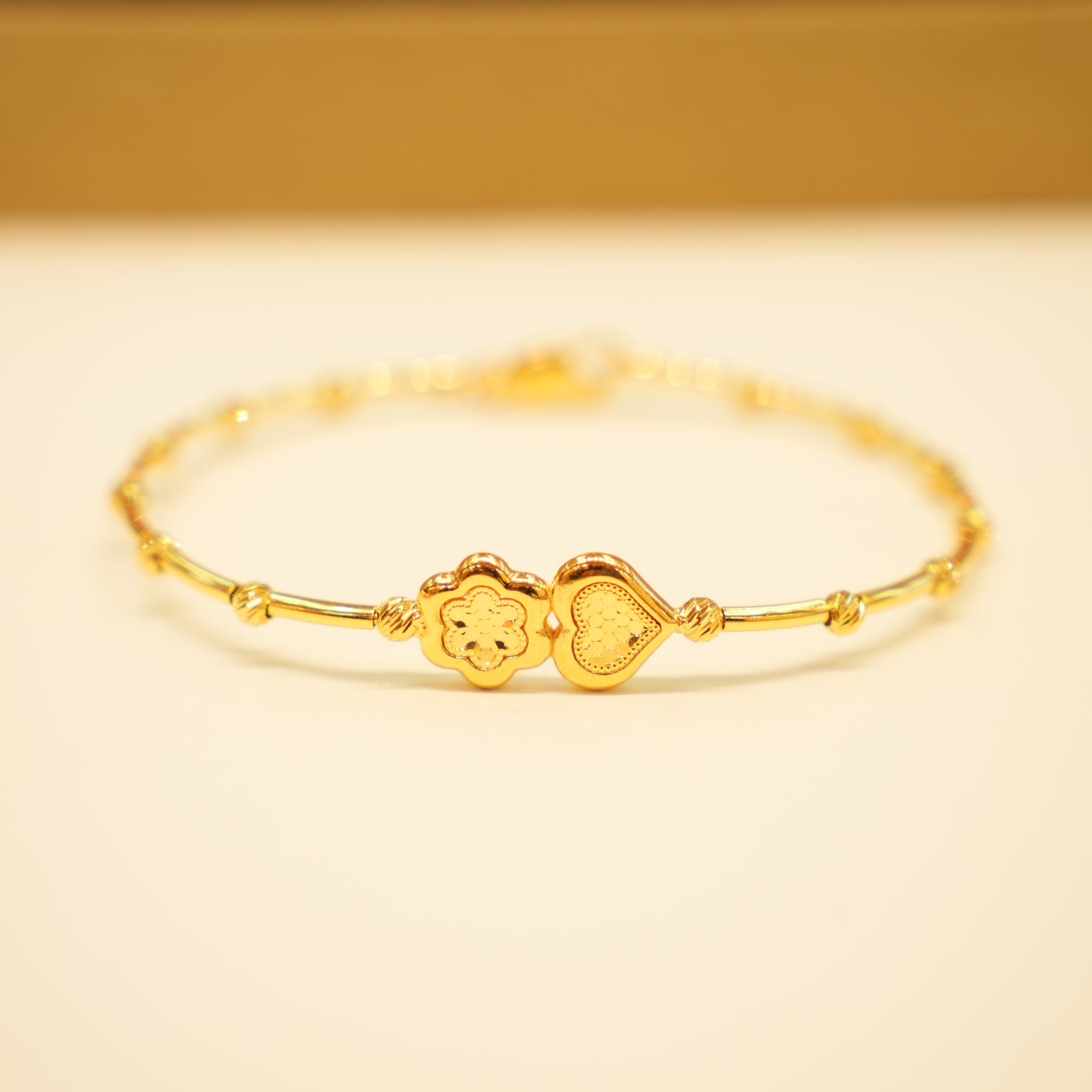 22K Gold Flower Heart Charm Bangle