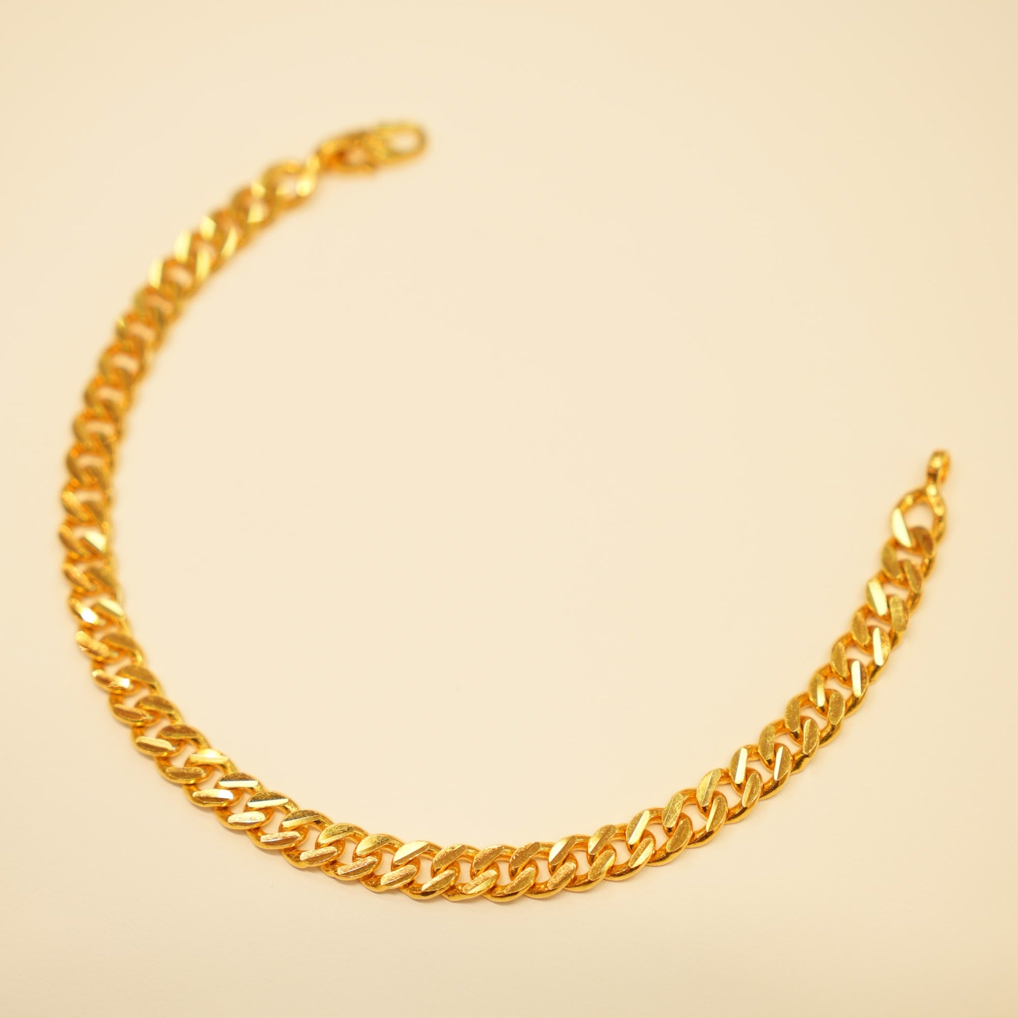 22K Gold Classic Curb Bracelet