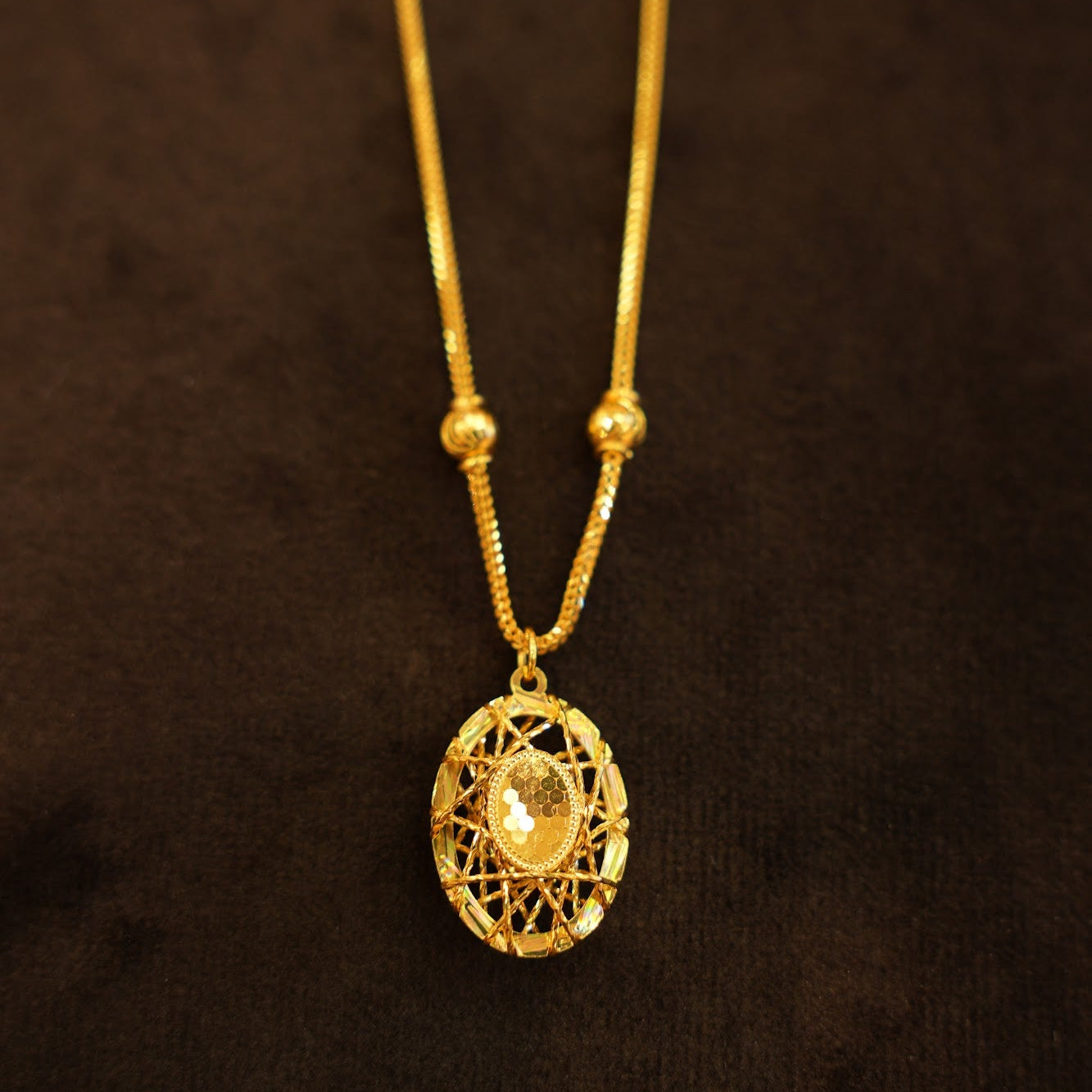 22K Gold Oval Cage Pendant Chain