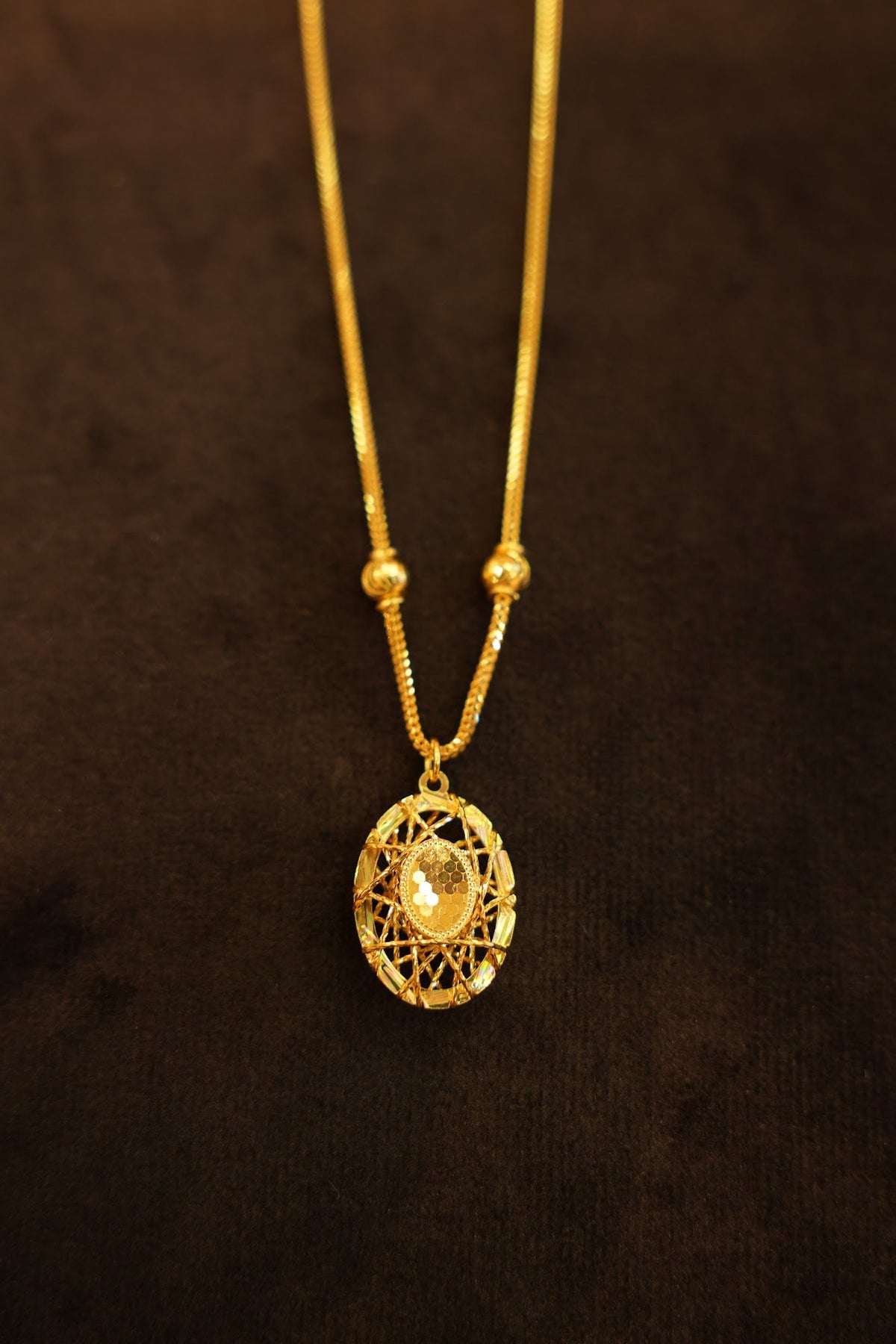 22K Gold Oval Cage Pendant Chain