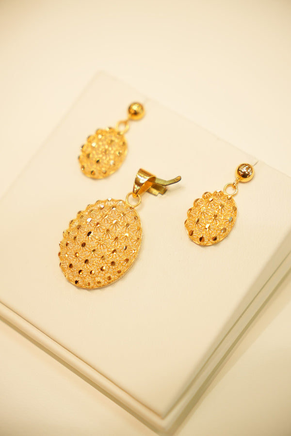 22K Gold Oval Mesh Pendant Set