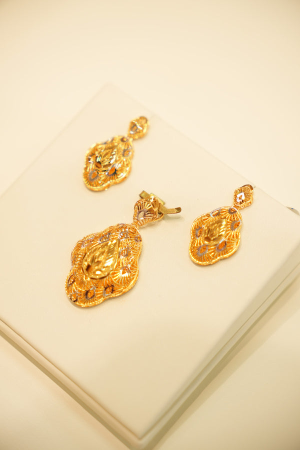 22K Gold Scalloped Enamel Pendant Set