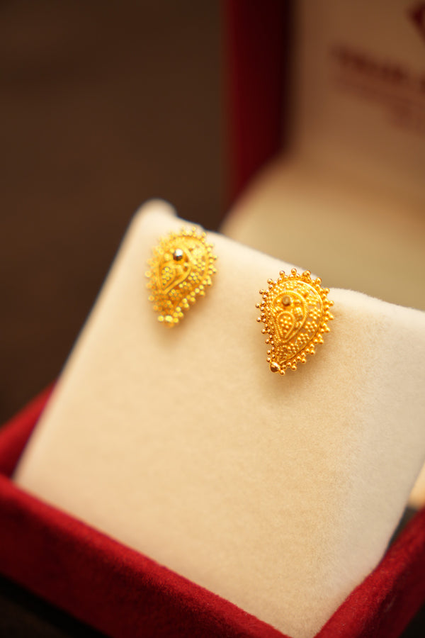 22K Gold Beaded Teardrop Stud Earrings