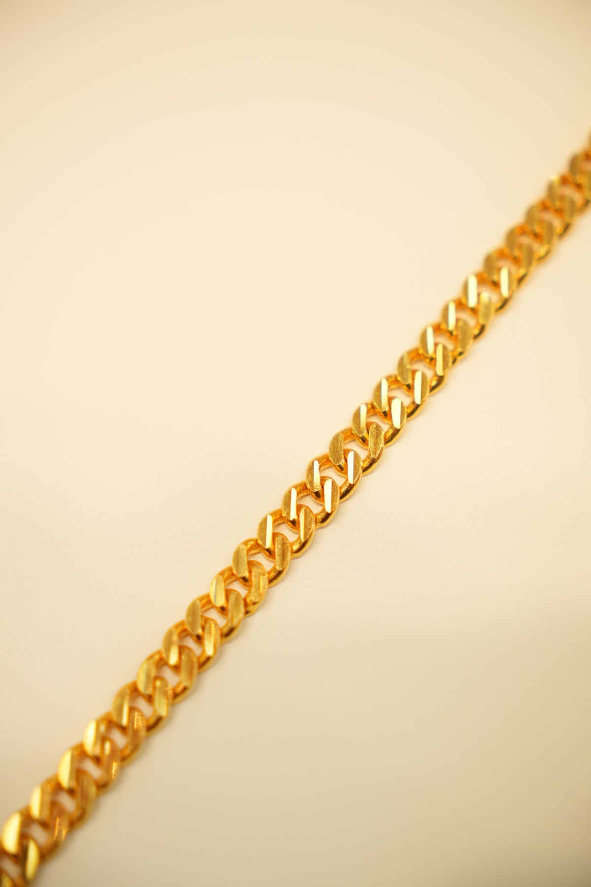 22K Gold Classic Curb Bracelet