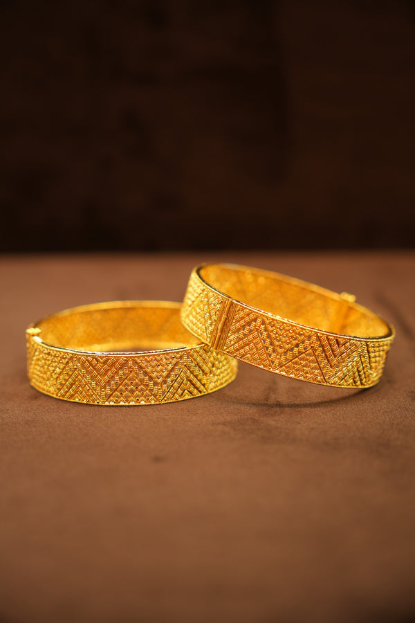22K Gold Chevron Zigzag Bangles