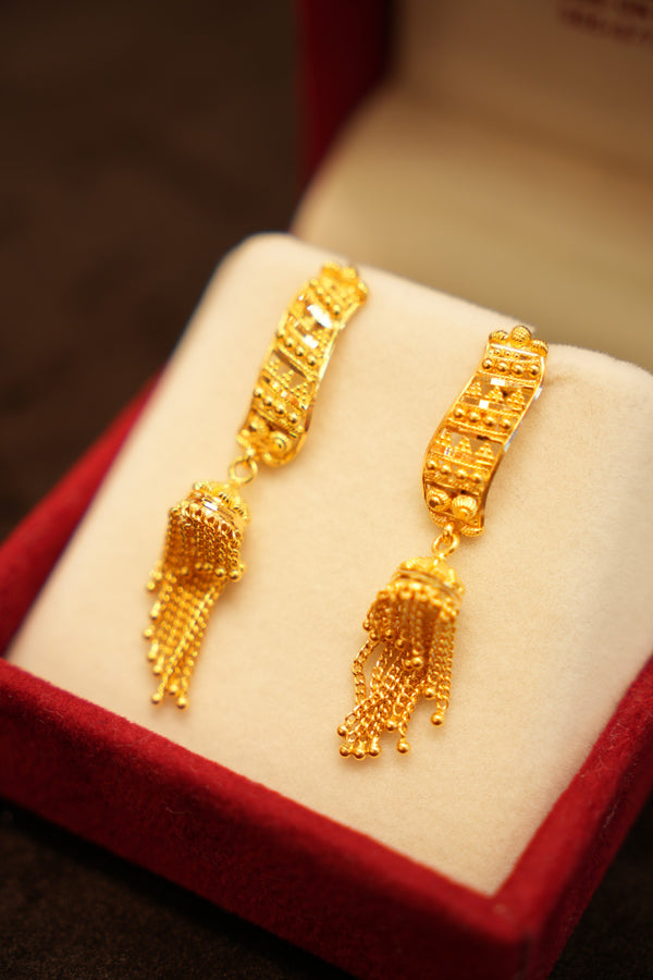 22K Gold Curved Wave Tassel Stud Earrings