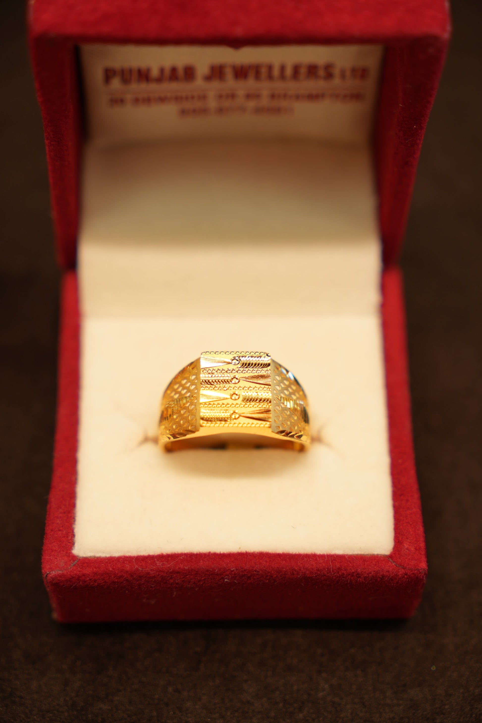22K Gold Feather Lattice Panel Ring