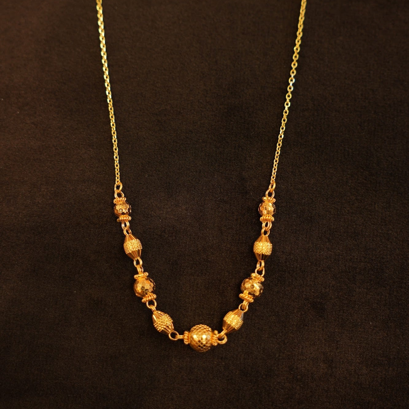 22K Gold Beaded Front Cluster Chain