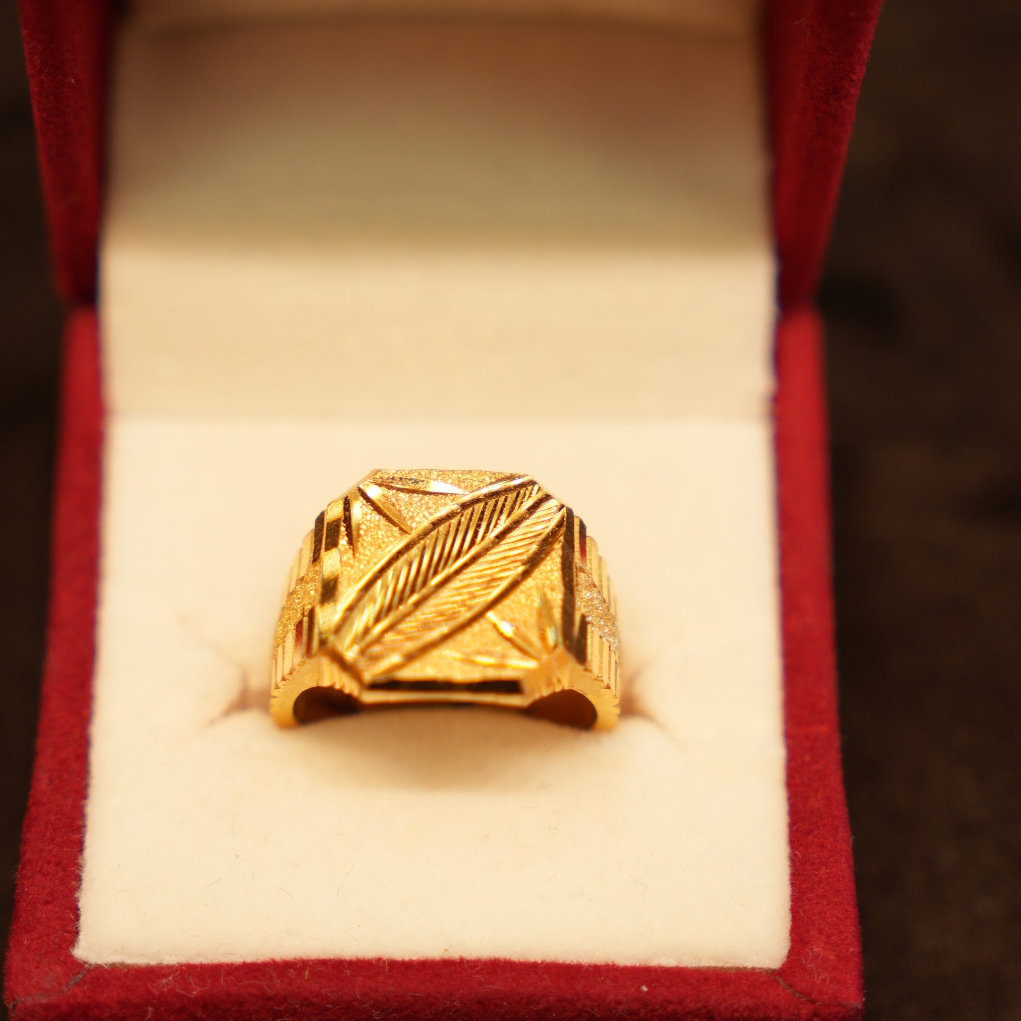 22K Gold Feather Blade Dome Ring