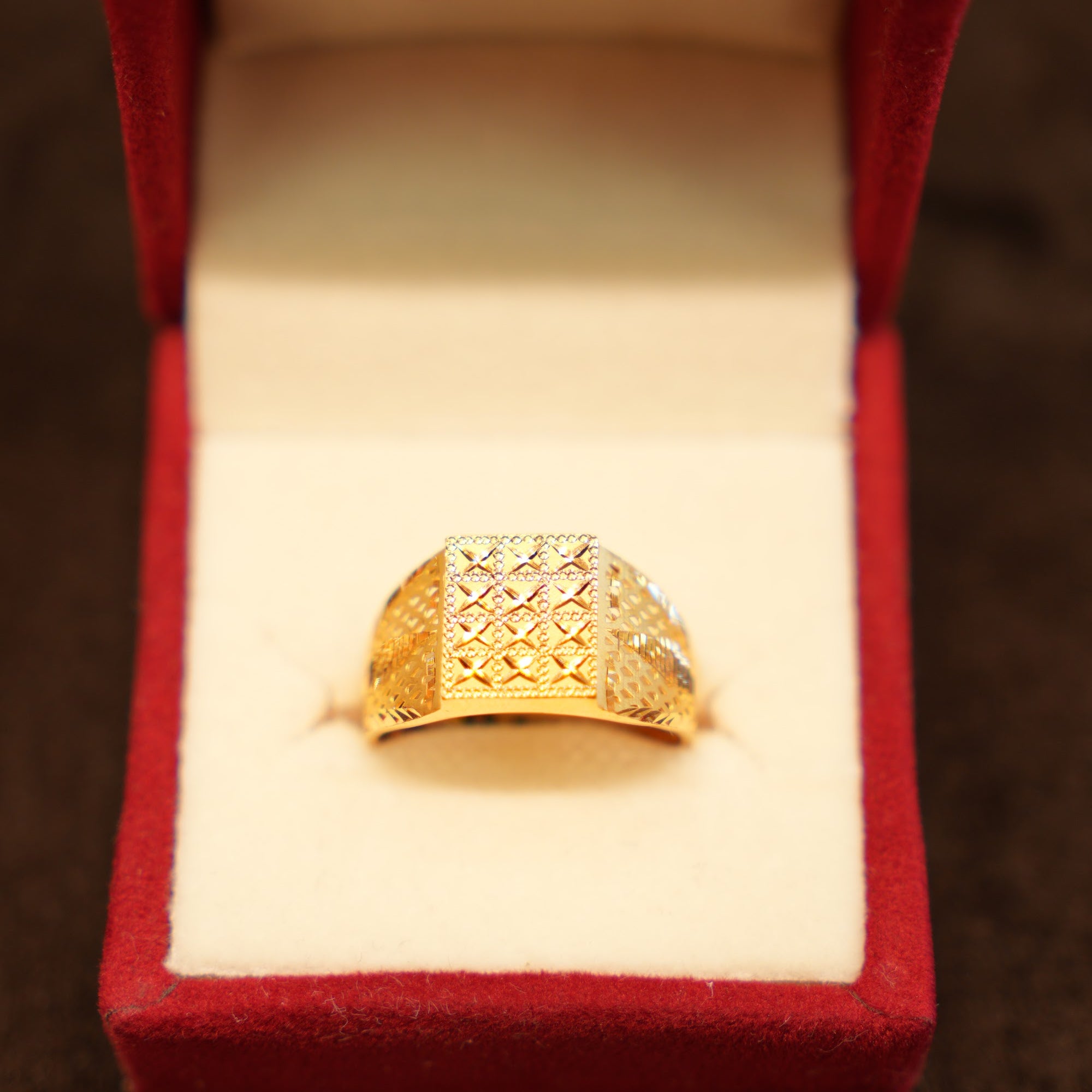 22K Gold X-Pattern Grid Dome Ring
