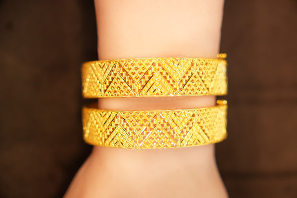 22K Gold Chevron Zigzag Bangles