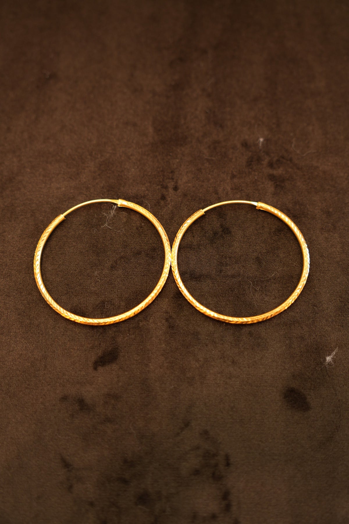 22K Gold Classic Etched Hoop Earrings