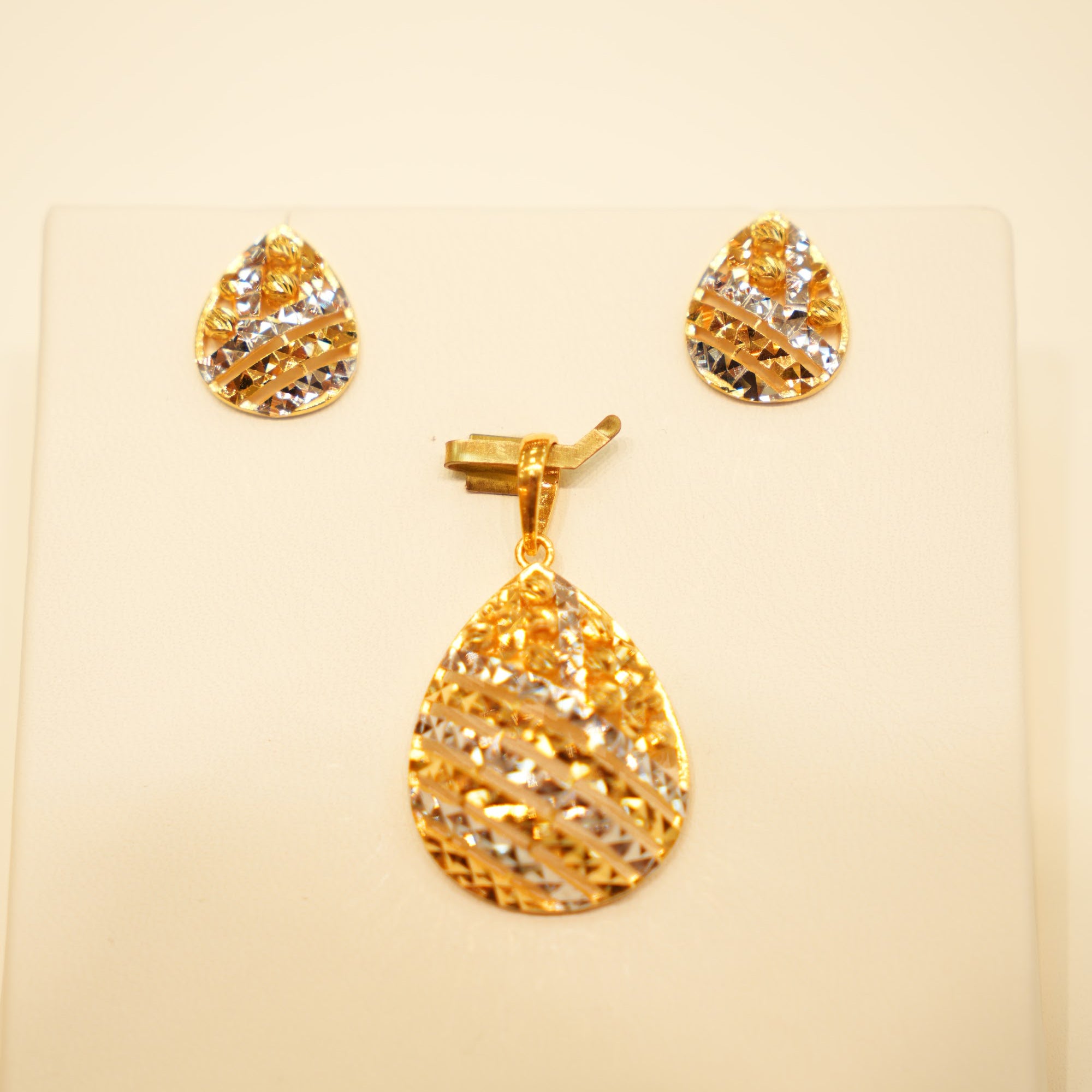 22K Gold Two-Tone Woven Teardrop Pendant Set