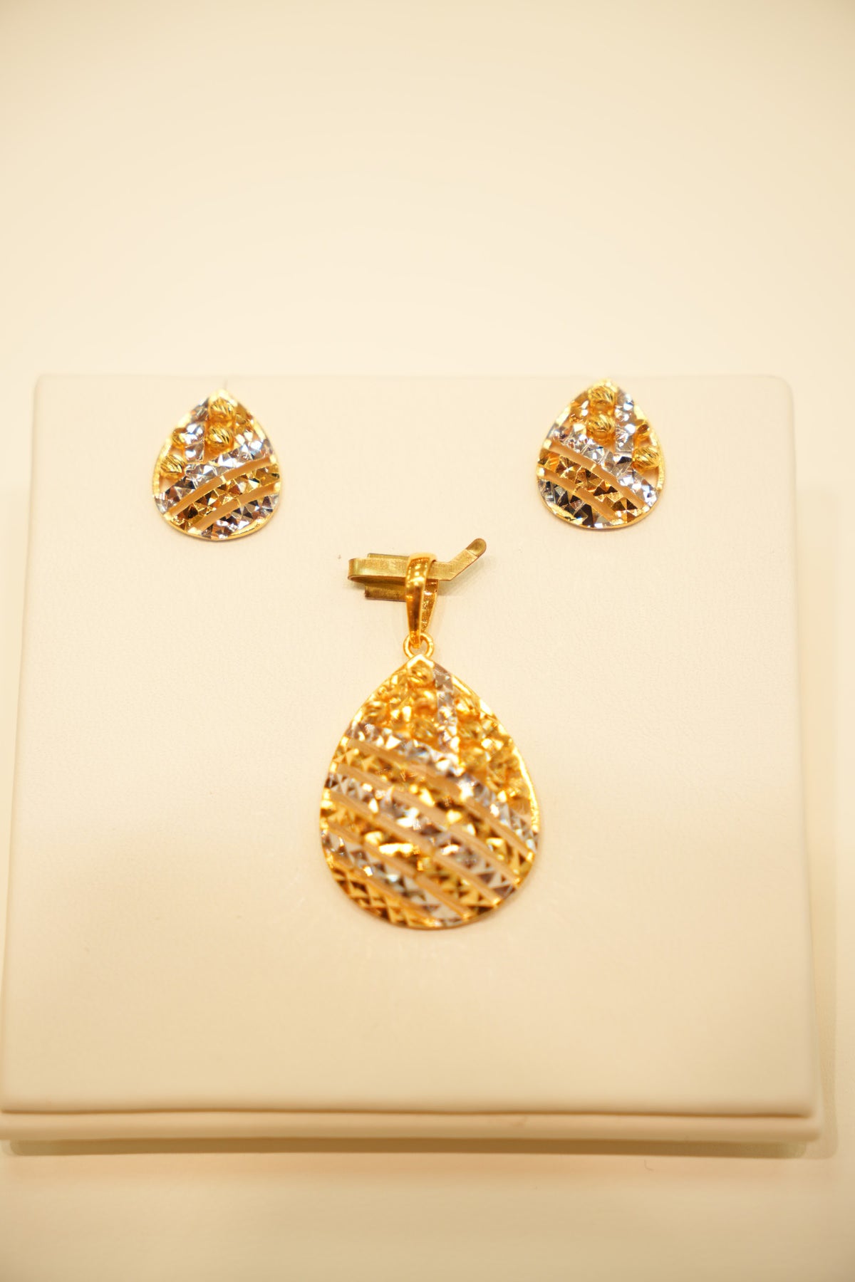22K Gold Two-Tone Woven Teardrop Pendant Set