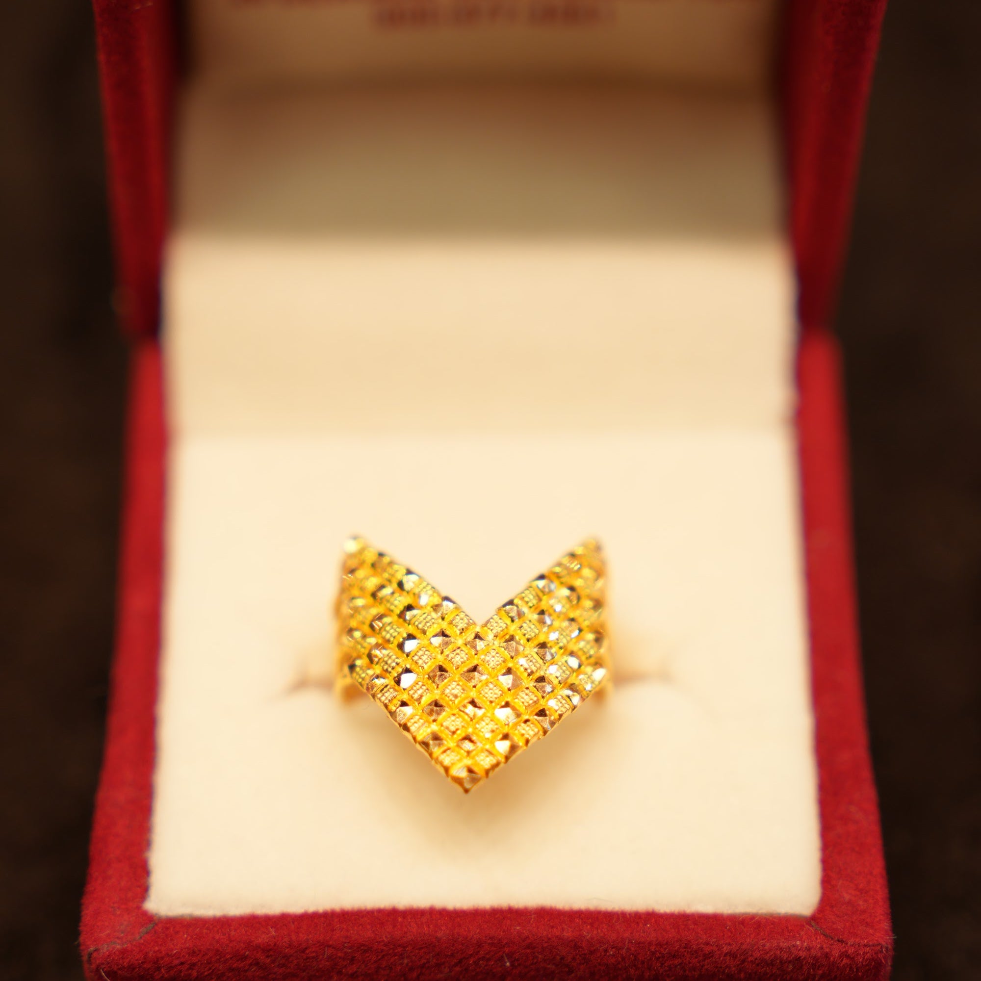 22K Gold Chevron Diamond-Cut Ring