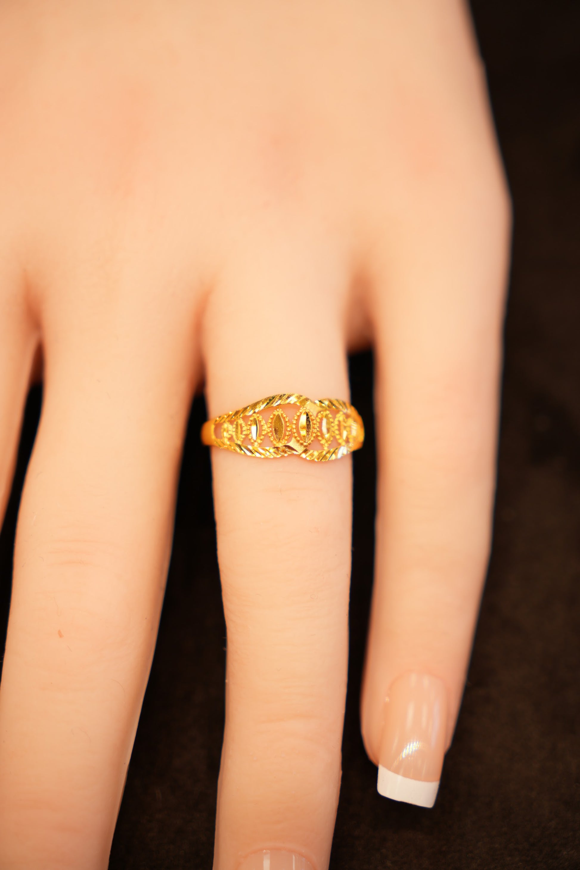 22K Gold Openwork Oval Band Ring