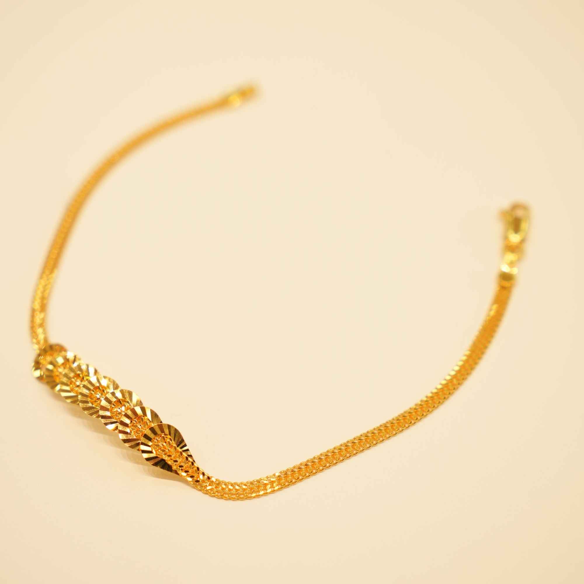 22K Gold Fan Disc Accent Bracelet