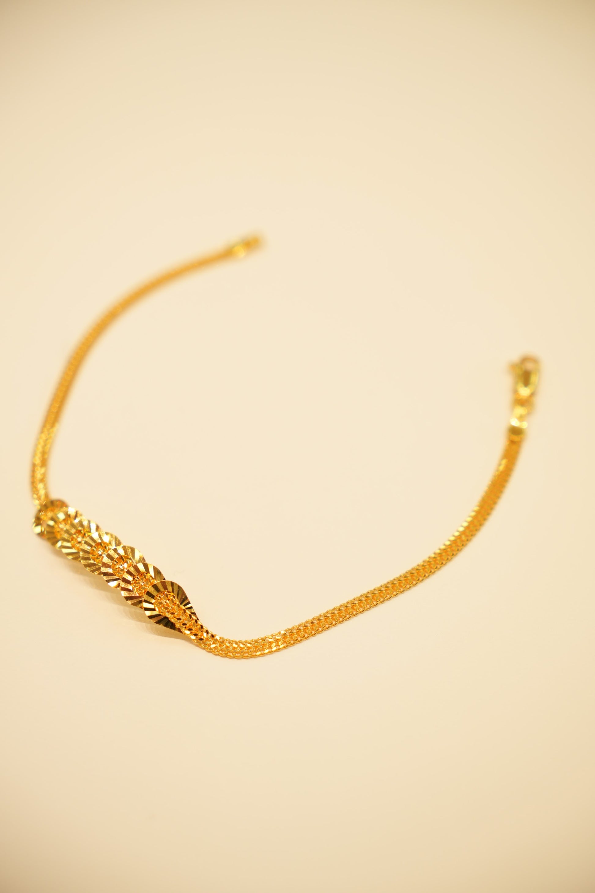 22K Gold Fan Disc Accent Bracelet