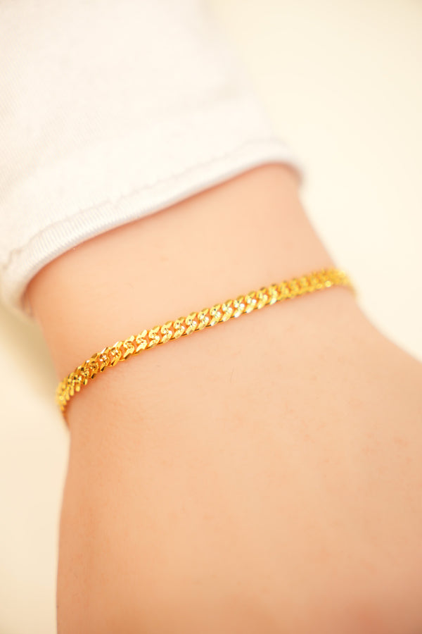 22K Gold Slim Curb Bracelet