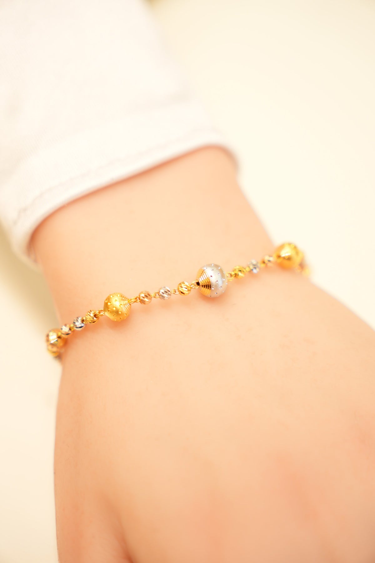 22K Tri-Tone Dotted Bead Bracelet