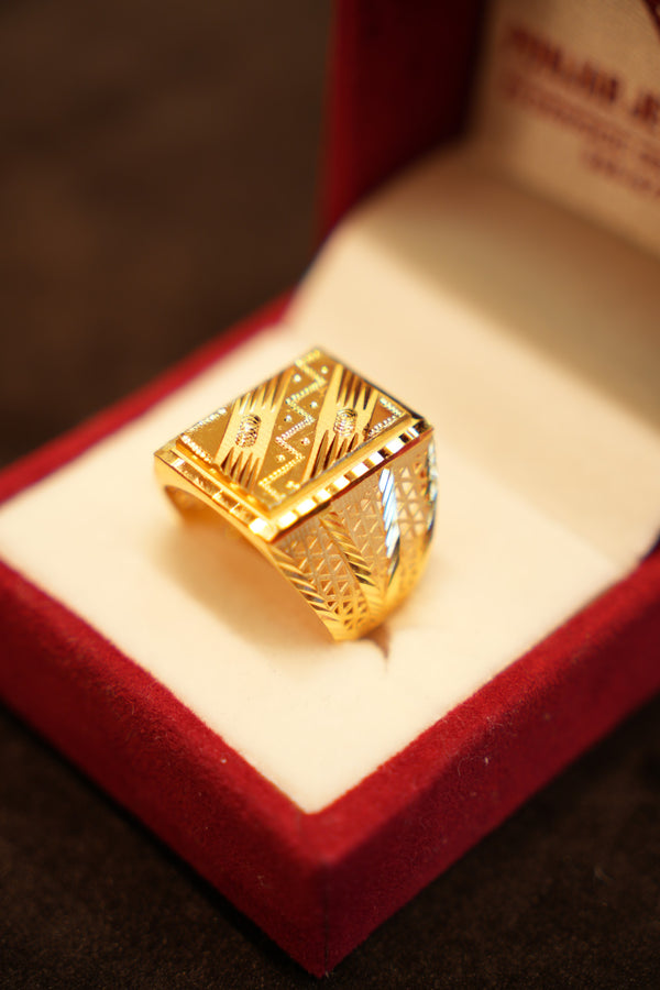 22K Gold Zigzag Signet Ring