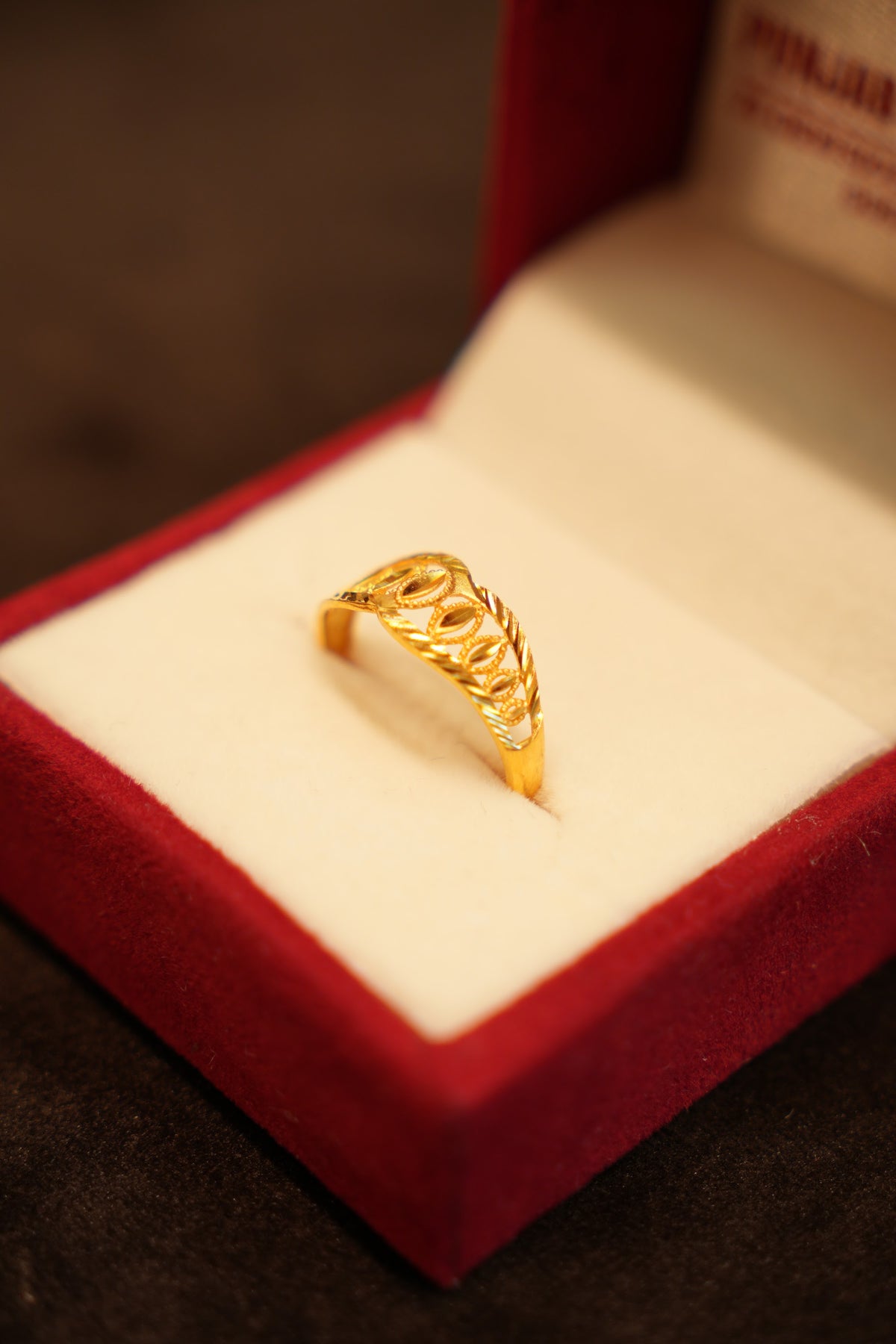 22K Gold Openwork Oval Band Ring