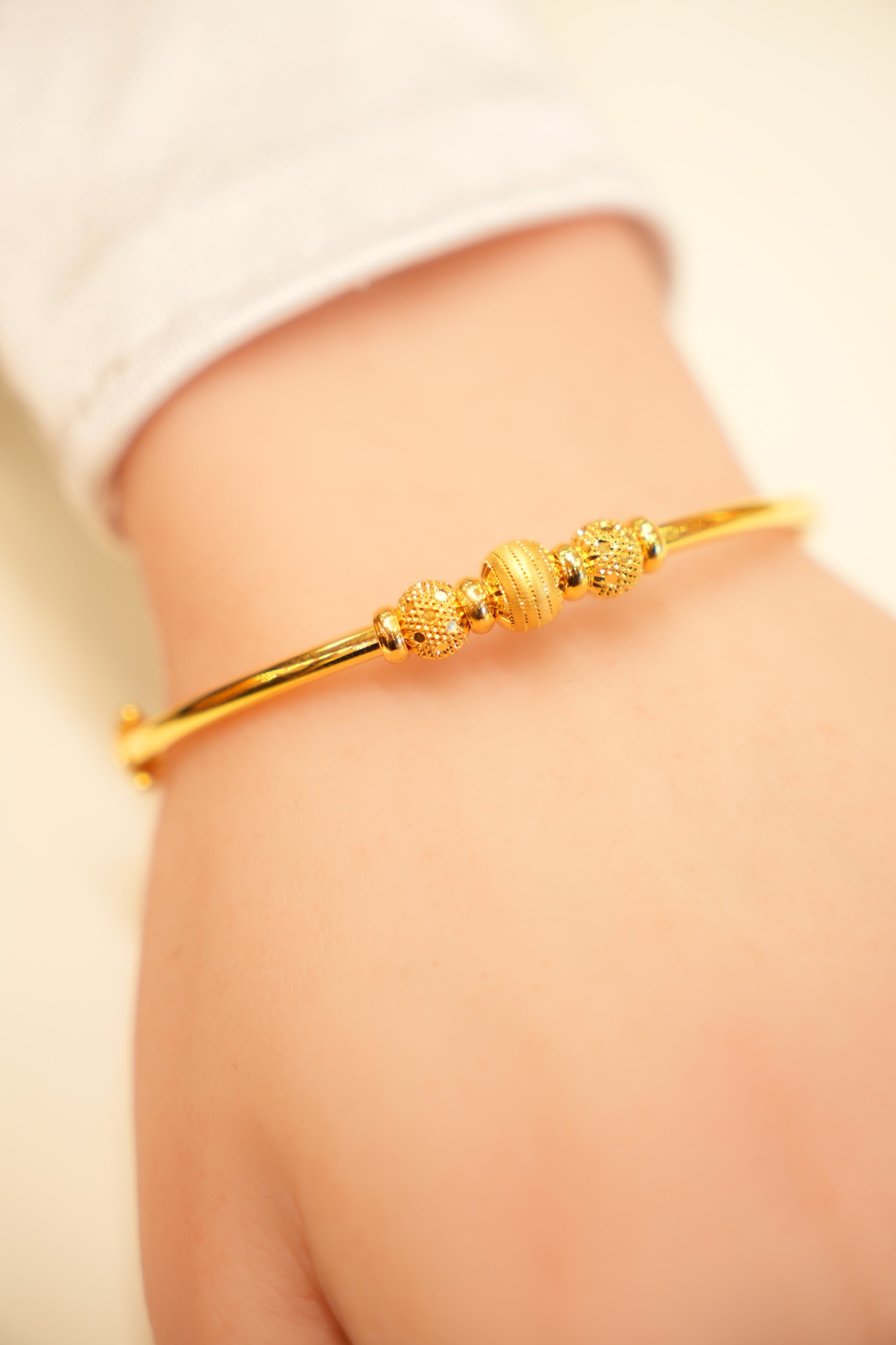 22K Gold Granulated Bead Bangle Bracelet
