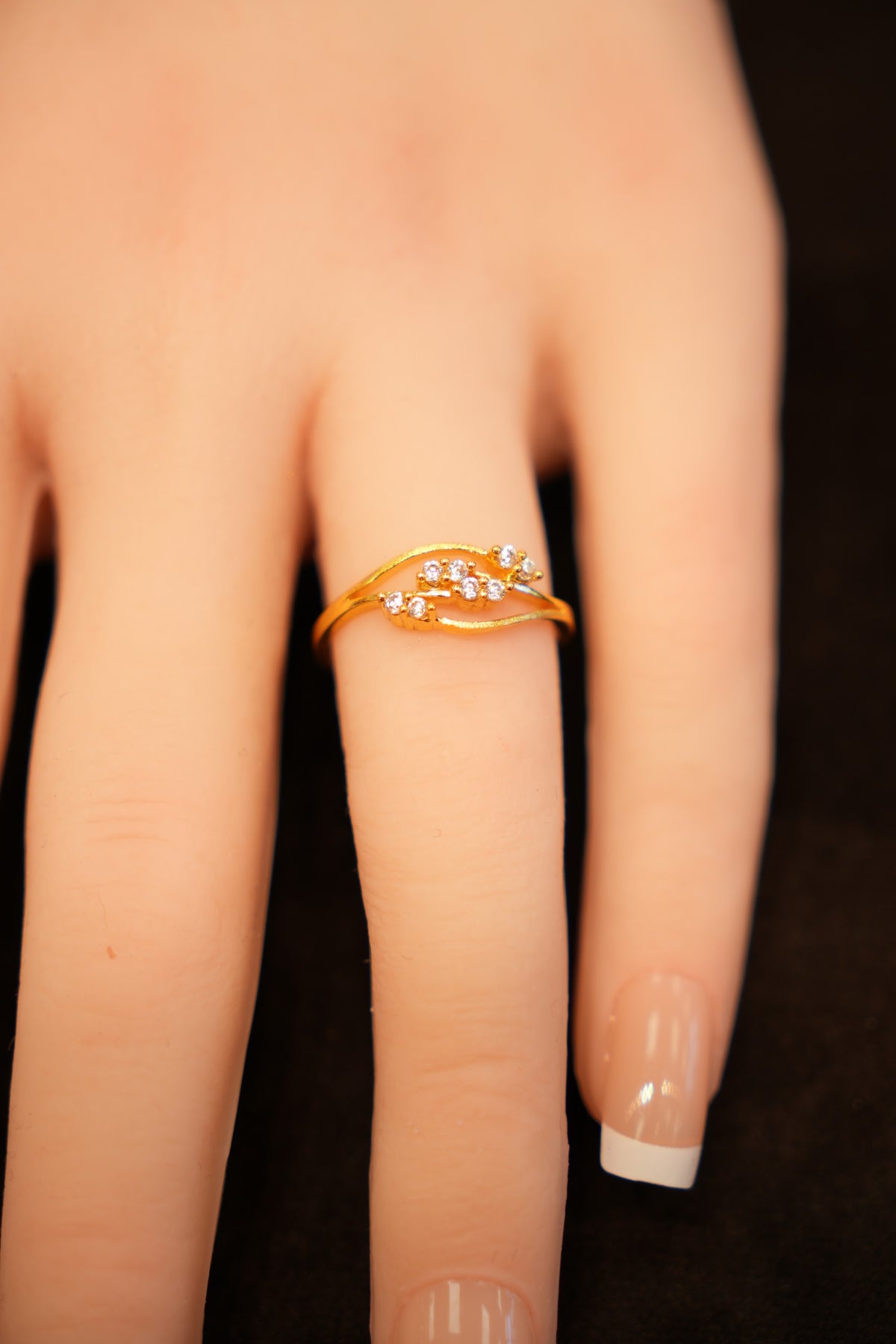 22K Gold Diagonal Stone Wave Ring