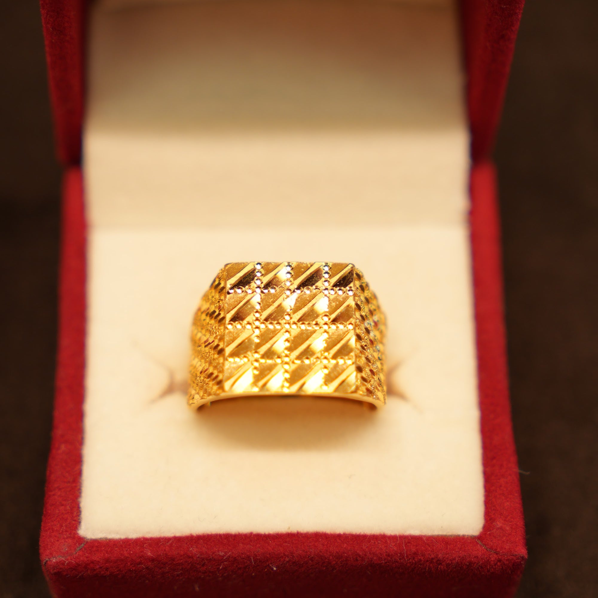 22K Gold Waffle Grid Dome Ring