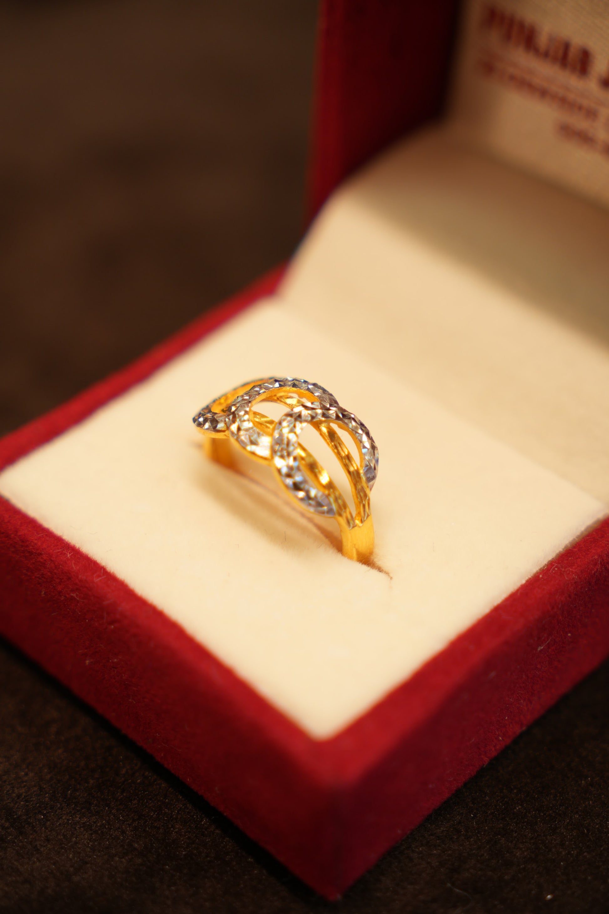 22K Gold Interlocking Loops Ring