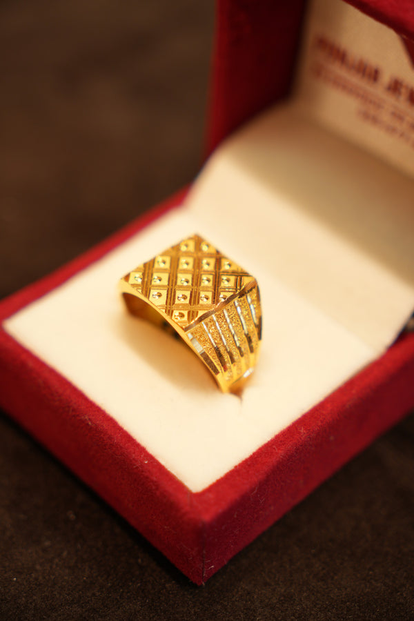 22K Gold Diamond Trellis Dome Ring