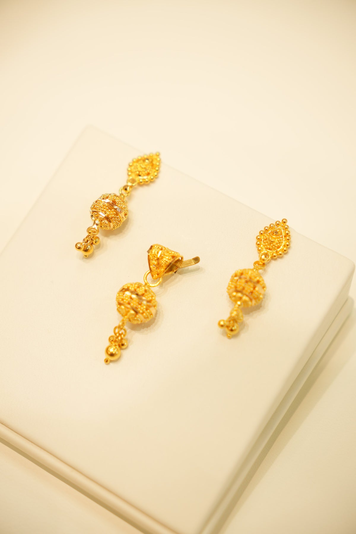 22K Gold Woven Ball Drop Pendant Set