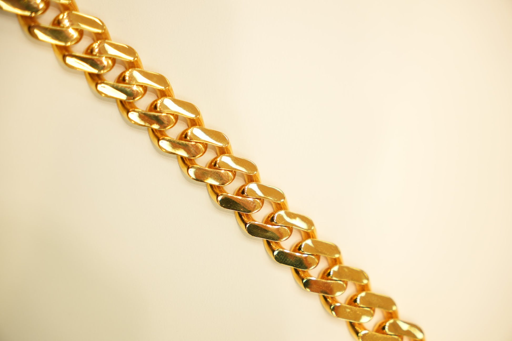 22K Gold Cuban Link Bracelet