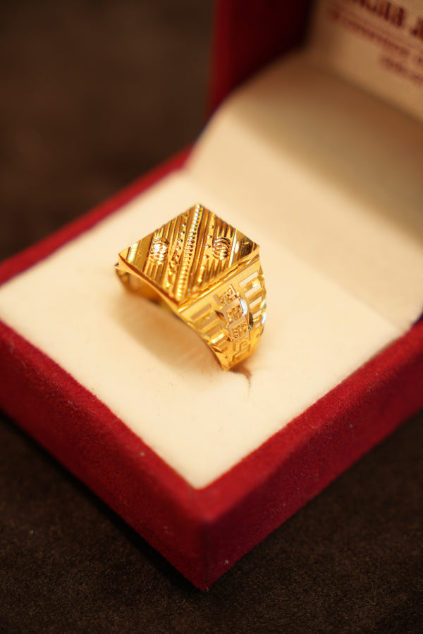 22K Gold Diagonal Rib Signet Ring