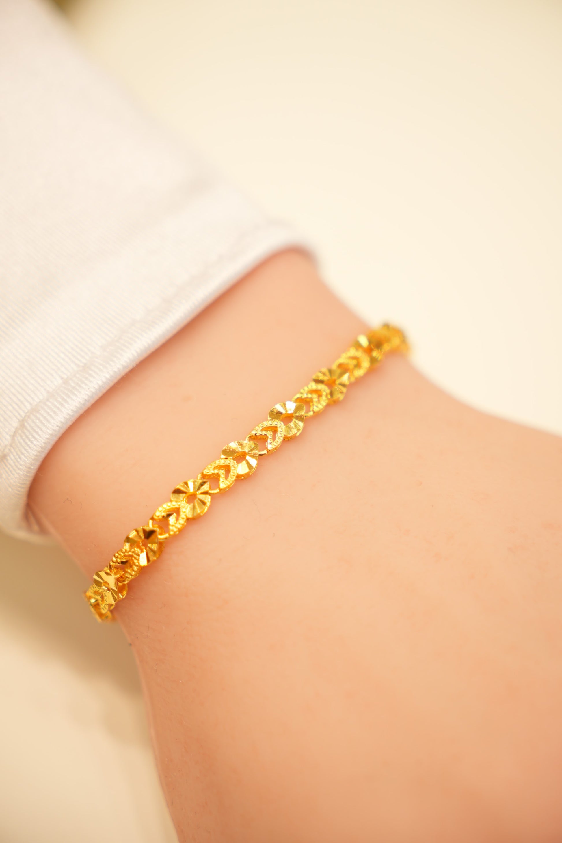 22K Gold Starburst Disc Bracelet